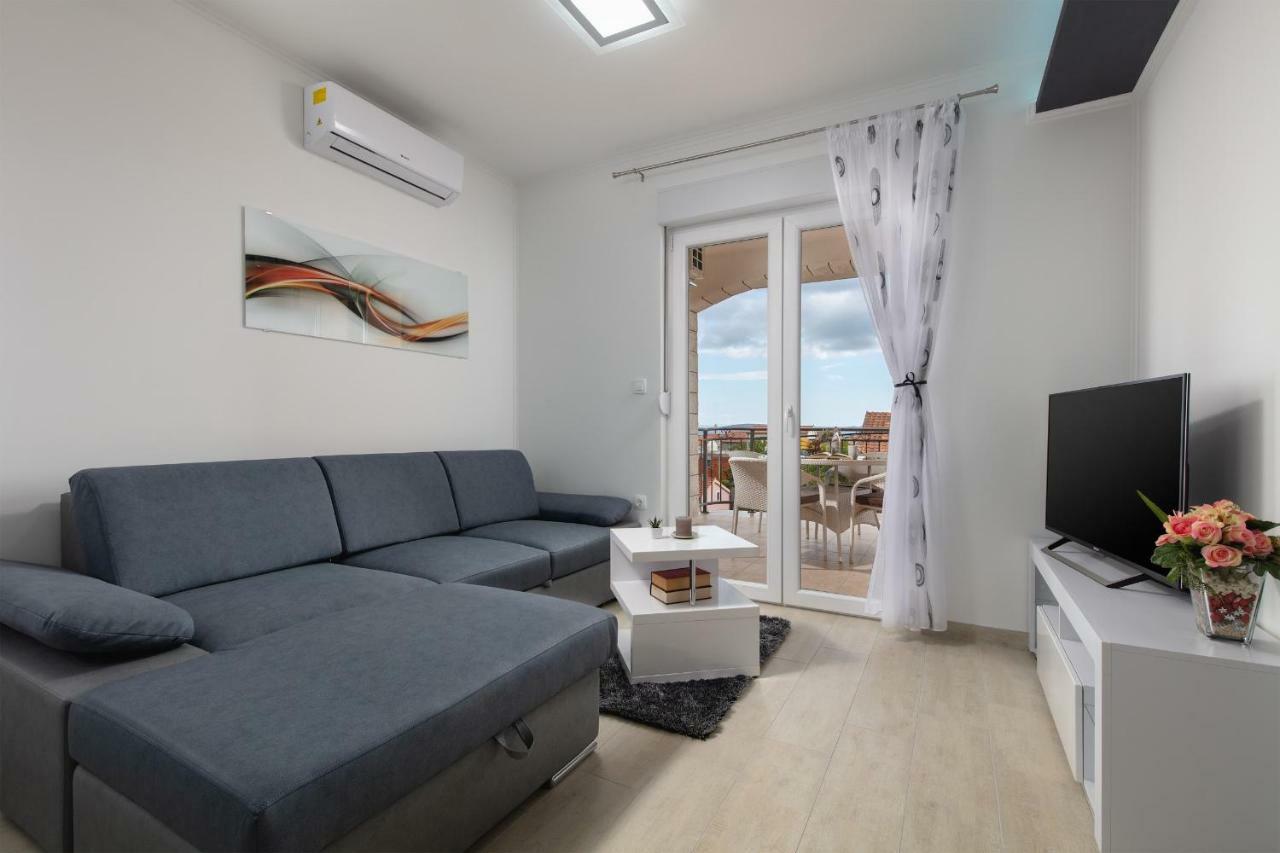 Villa Apartments Kordic Kaštela Exterior foto